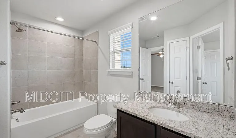 1134 Renee St — Photo 22