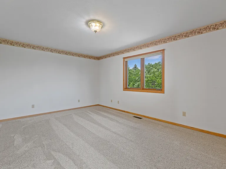 1132 Enchantment Rd — Photo 17