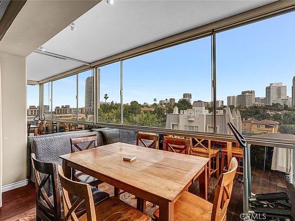 5th image of 969 Hilgard Ave APT 706