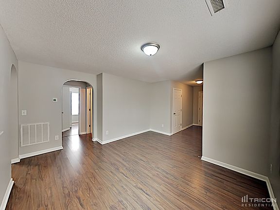 4th image of 84 Valleyfield Dr