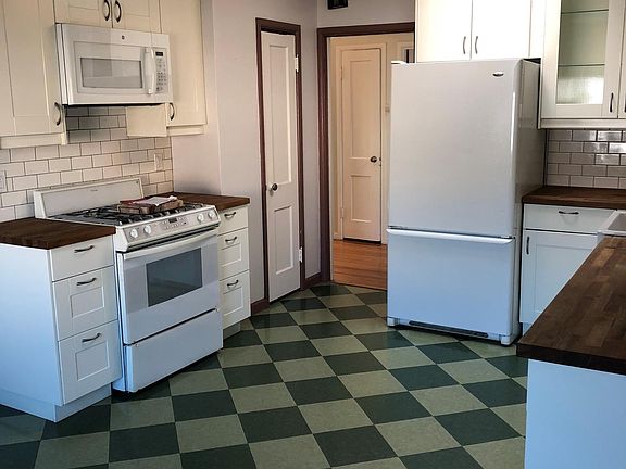 5th image of 1263 Revere Ave