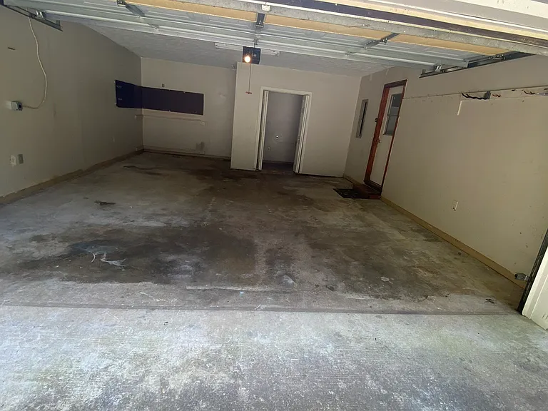 693 Maple Ln — Photo 11