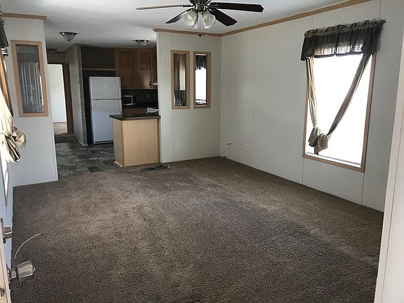 3rd image of 11 Clayton Dr