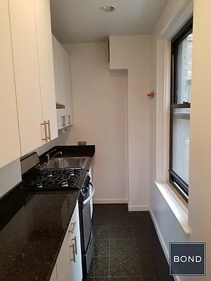 Rented by Bond New York | media 5