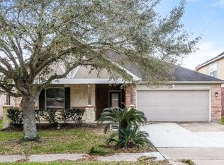 214 Kestrel Ln, Rosharon, TX 77583