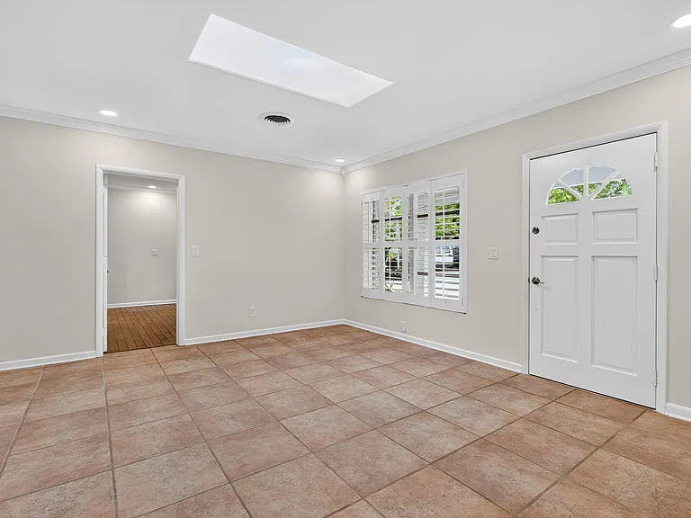 606 Paulina Rd — Photo 15