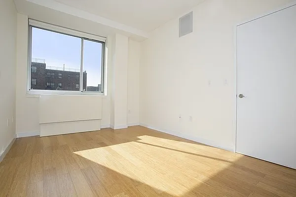 Rented by REAL New York | media 23