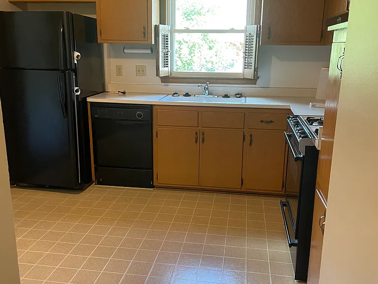 8623 Ludington Ct — Photo 14
