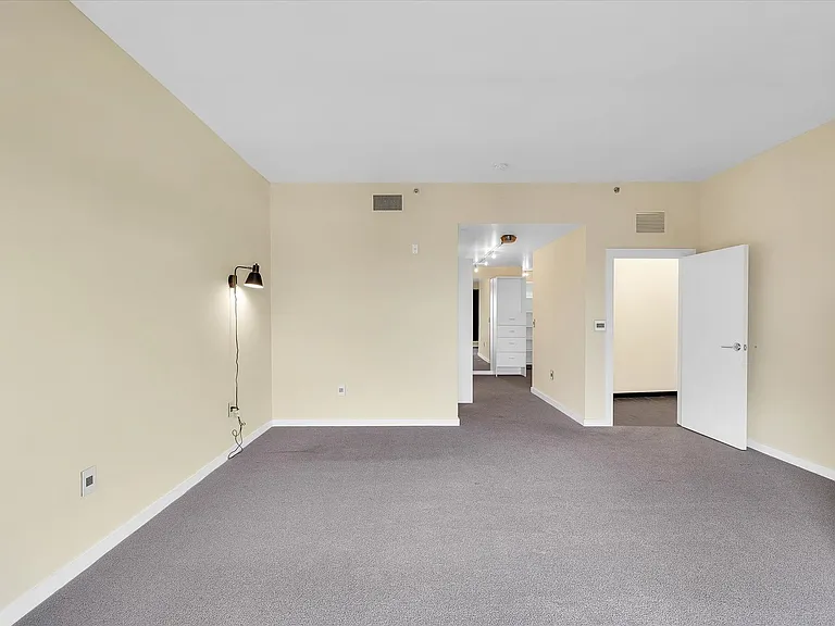 301 N Neil St #808-809 — Photo 33