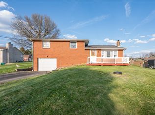 76 Lightcap Rd, Latrobe, PA 15650