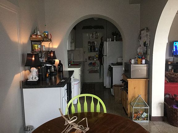 3rd image of 425 S Monroe Ave APT 1A