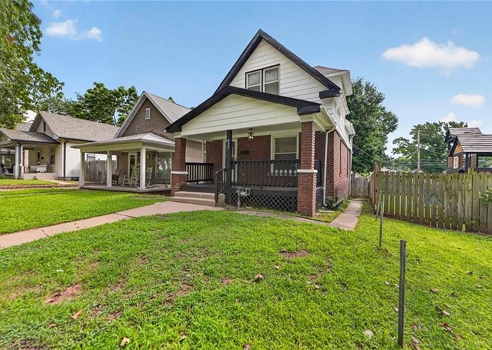 1st image of 433 Oakley Ave