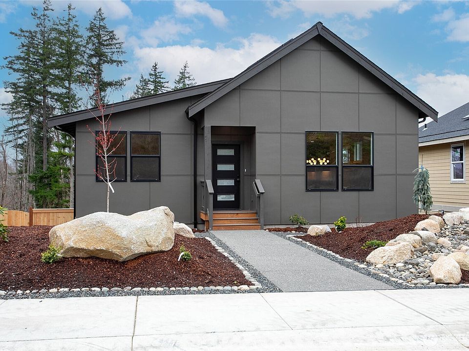 1st image of 4429 Blackstone Way