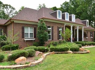 885 Arrow Point Ln, Davidson, NC 28036