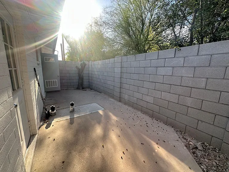 2504 N 52nd St #1 — Photo 14