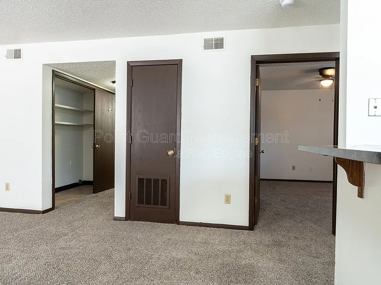 Midtown Place Apartments — Photo 26