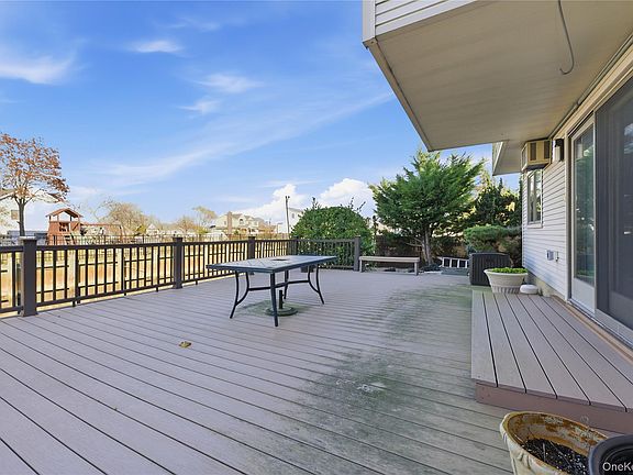 5th image of 613 Smith Place