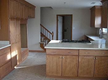 5th image of 905 Nugent Dr