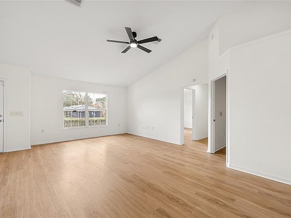 4th image of 8361 SW 135th Loop