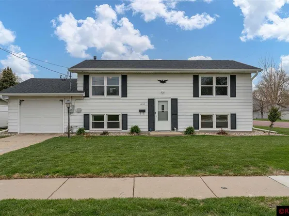 1218 Fair St, Mankato, MN 56001