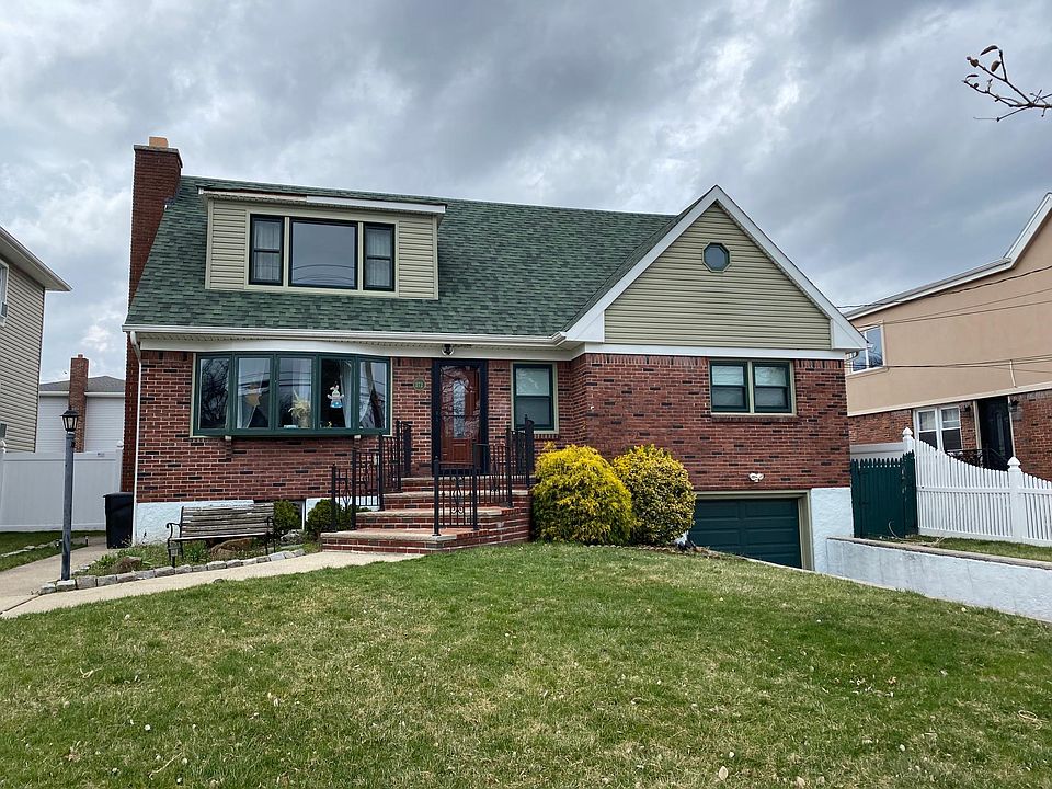 1st image of 272 Collfield Ave Floor 2