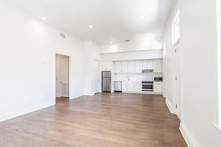 Floor plan 107
