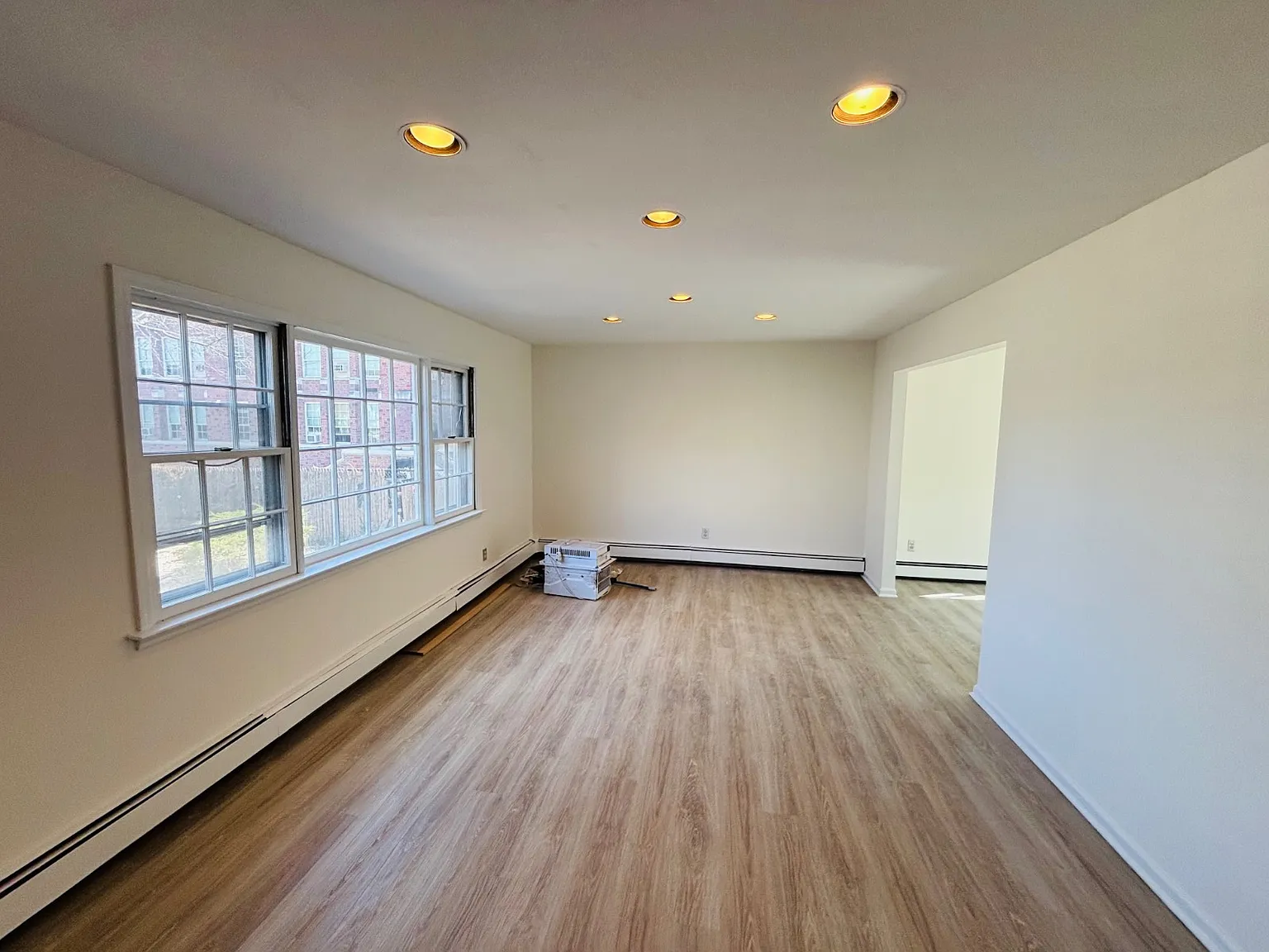 3 bed, 1.0 bath, $3,900 — Photo 1