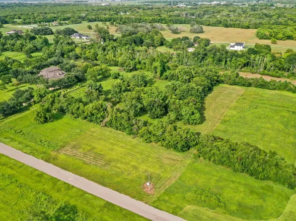 16611 Wrangler Road, Rosharon, TX 77583