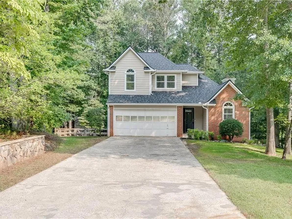 5960 Surrey Ct, Cumming, GA 30028