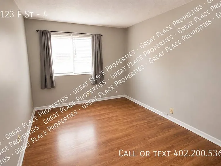 1123 F St #4 — Photo 11