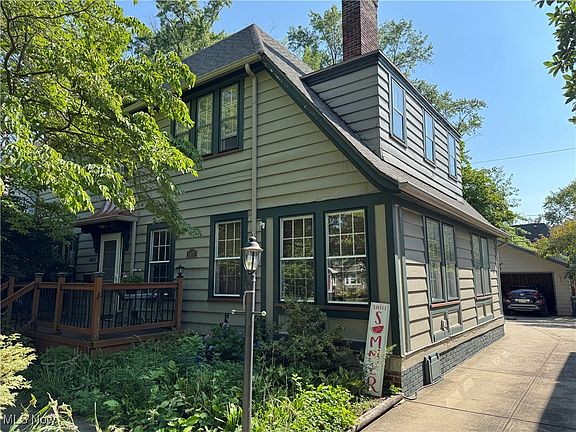 2nd image of 1407 Lynn Park Dr