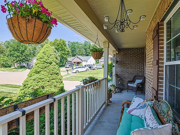 4th image of 2897 Spring Cove Way