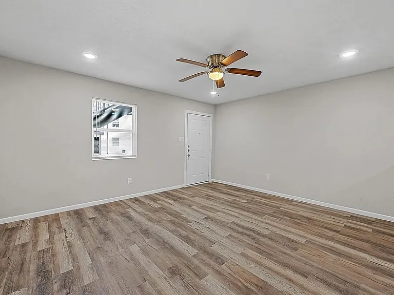 Heritage Grove Apartments — Photo 14