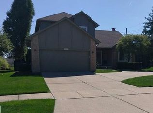 53012 Springhill Meadows Dr, Macomb, MI 48042