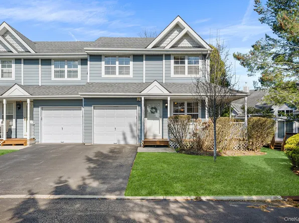 1 Spruce Lane, Central Islip, NY 11722
