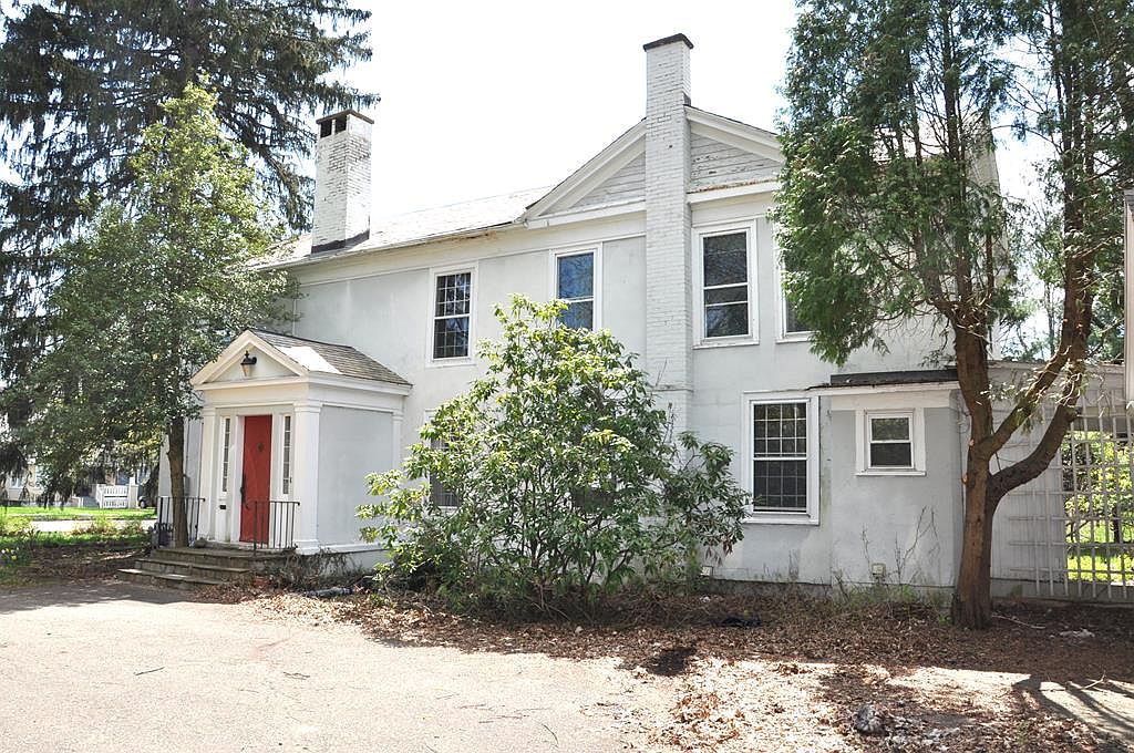 909 Hoffman St, Elmira, NY 14905 Zillow