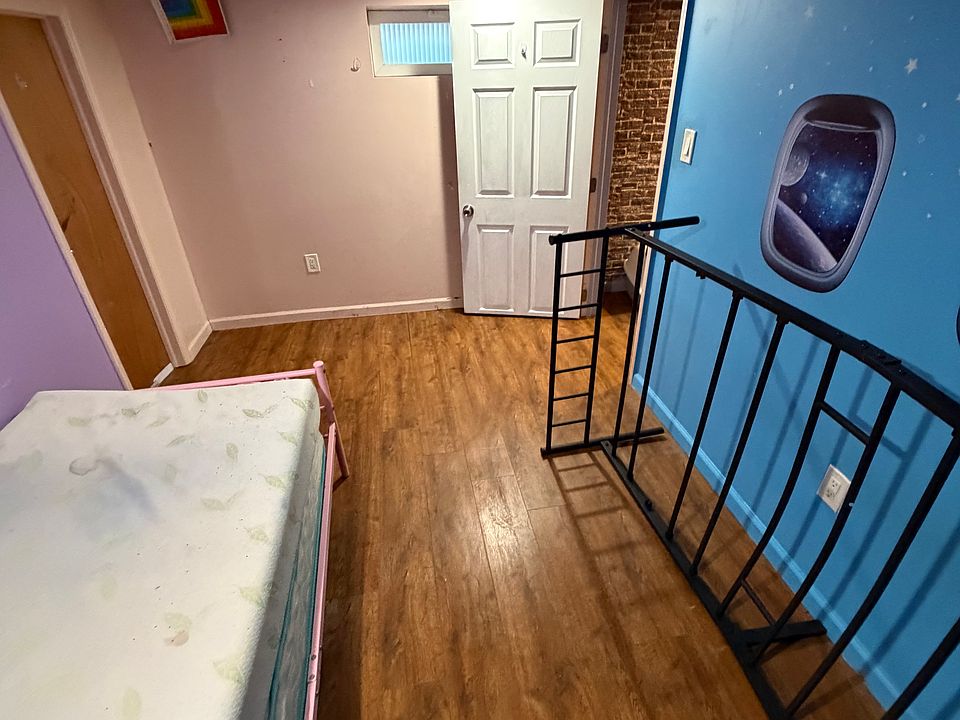 1st image of 11534 218th St #1