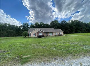 12 Diamond Rd, Opelika, AL 36804