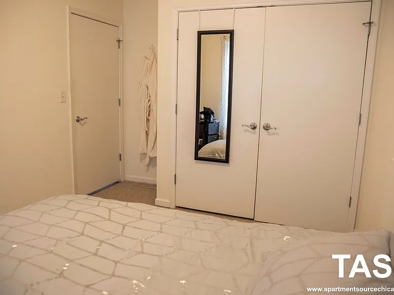 4217 W Irving Park Rd #2A — Photo 19