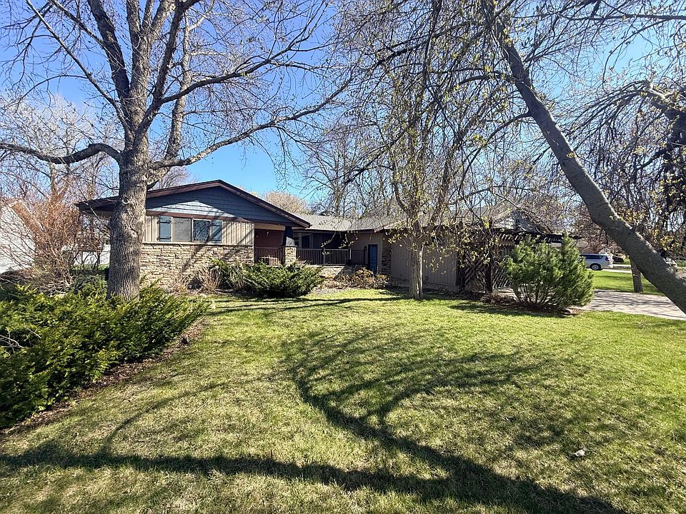 1st image of 228 1st St S