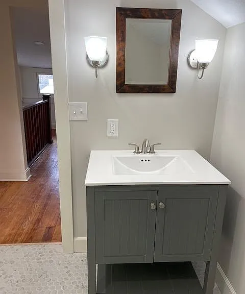 Upstairs brand new full bathroom.
