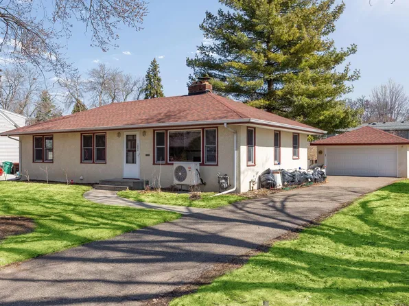 1892 Pascal St N, Falcon Heights, MN 55113