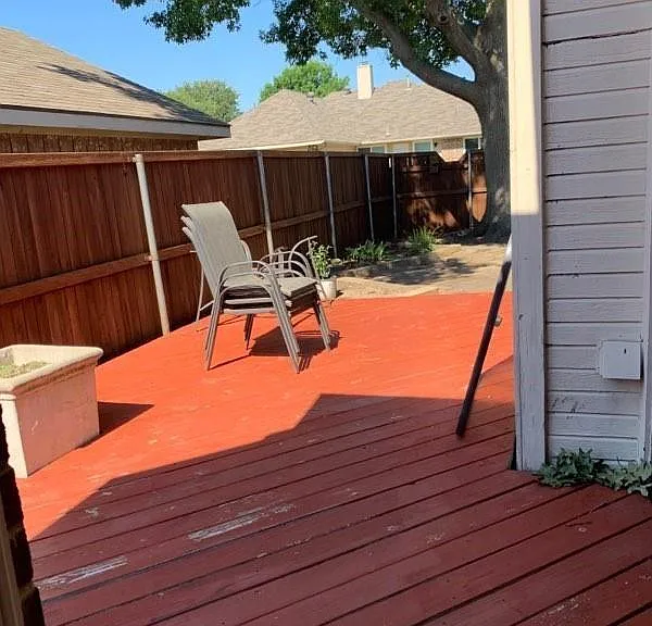 8209 Bells St — Photo 17