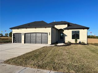 1008 NW 94th St, Kansas City, MO 64155