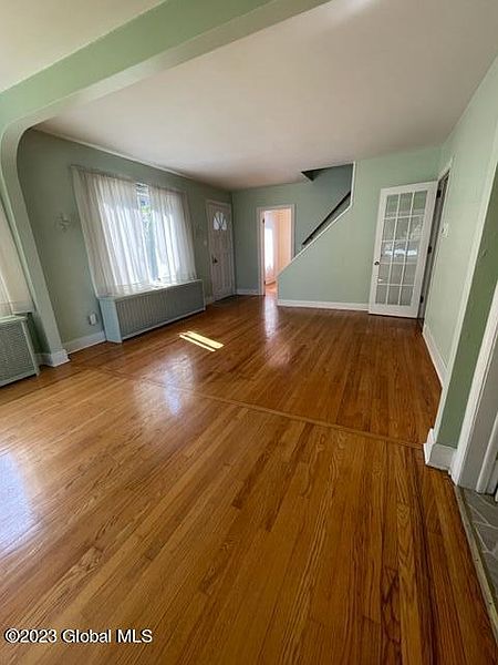4th image of 3 Lawrence Street
