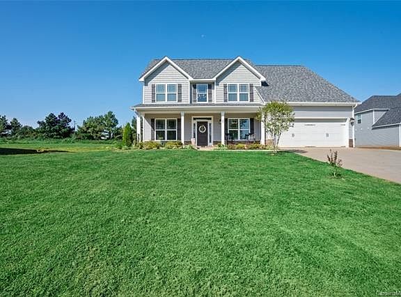 3rd image of 149 Mountain Island Dr