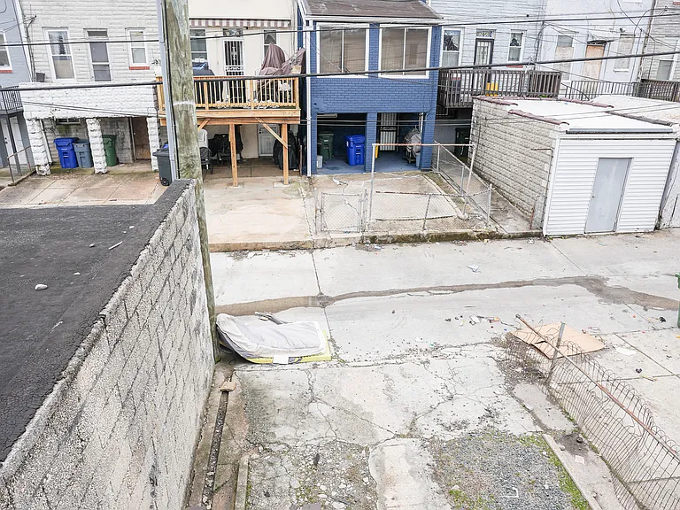 2881 Pelham Ave #A — Photo 15