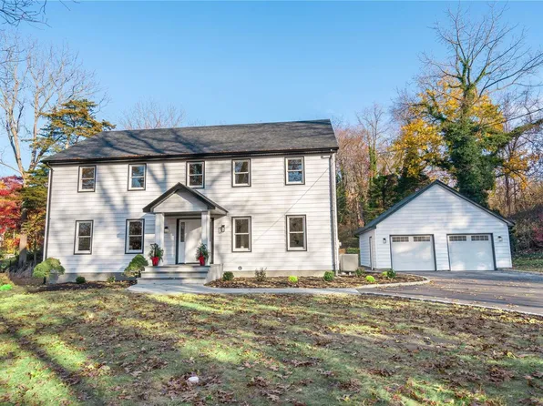 50 Connelly Road, Huntington, NY 11743