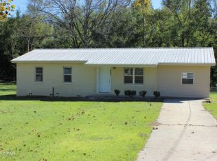 106 Veneer Cir, Bonifay, FL 32425
