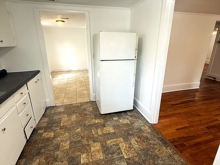 1309 Cambill St — Photo 6